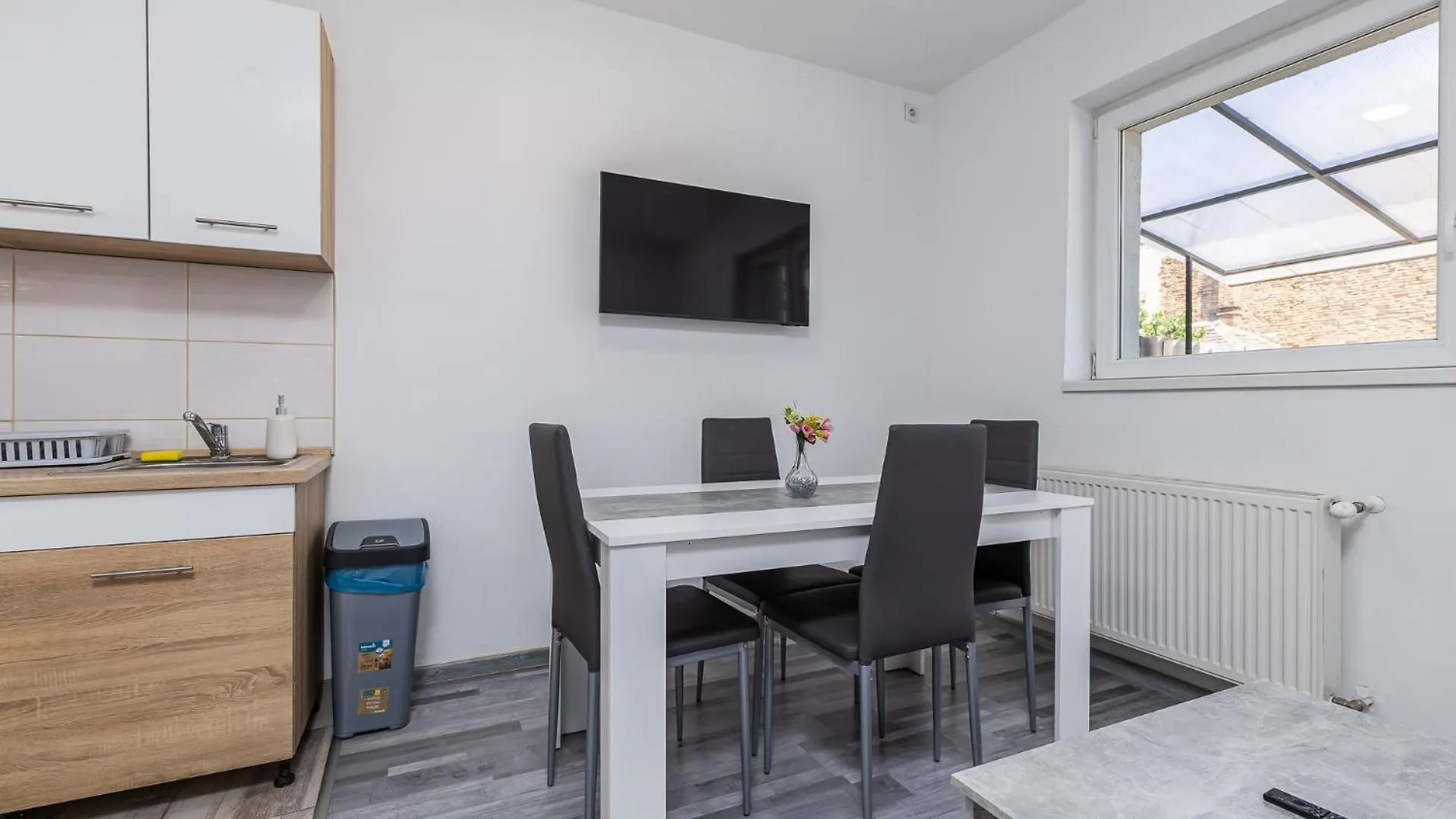 Mira Nest - Budapest City Gasthof